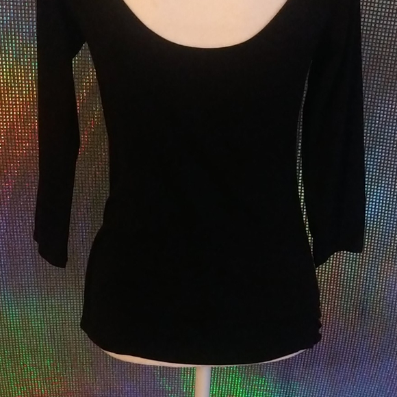 Cute Guess Off The Shoulder Top W/ Low-Cut Back, & - Picture 5 of 5